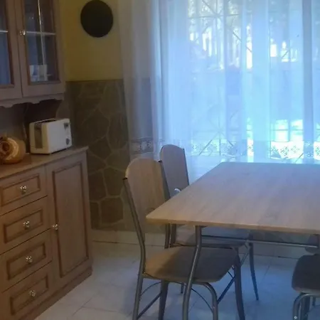 Nyaraló Limestone *